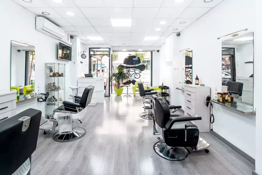 Expert Tips from The Barber Ottawa: How to Maintain Your Perfect Cut Between Visits