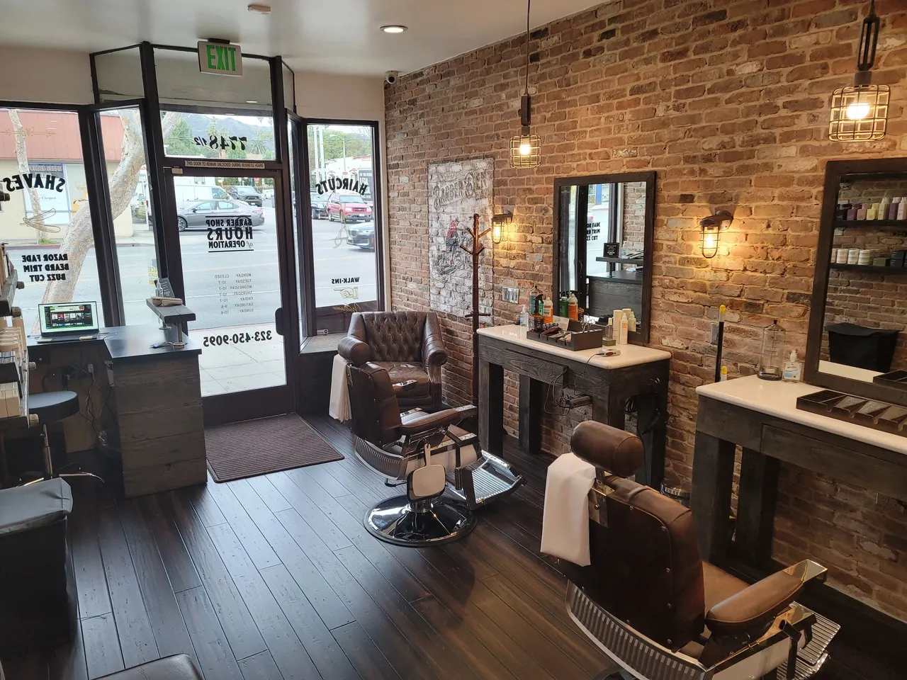 Expert Tips from The Barber Ottawa: How to Maintain Your Perfect Cut Between Visits